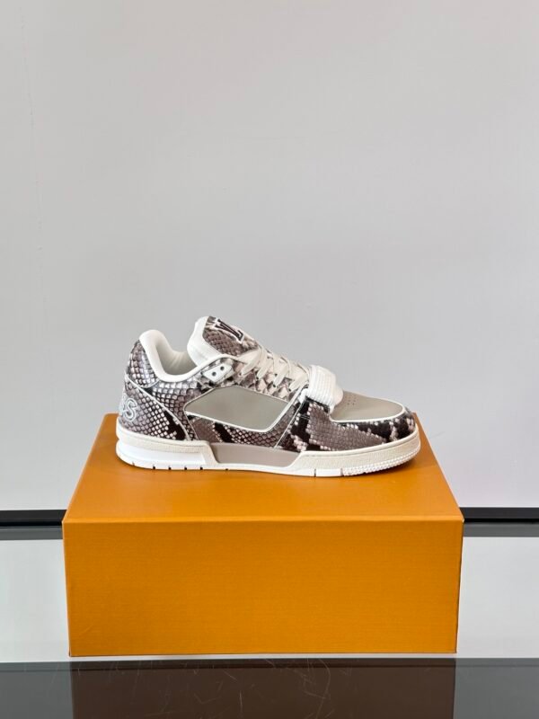 LV MAN - Image 7