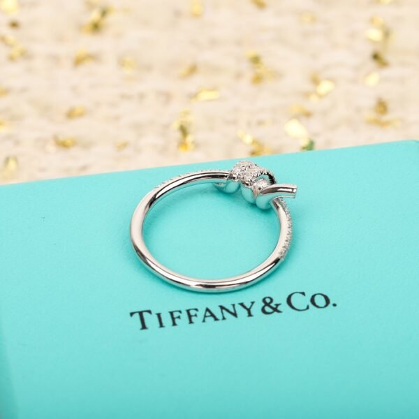 TIFFANY - Image 7