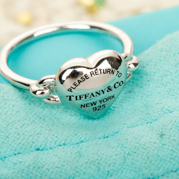 TIFFANY - Image 7