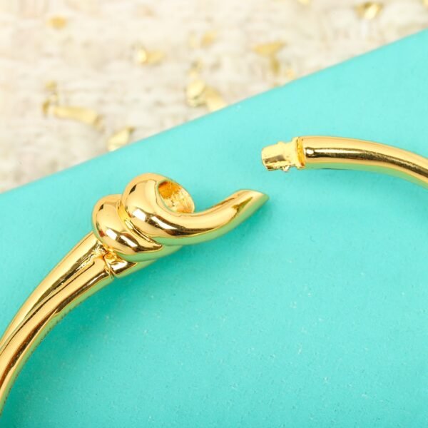 TIFFANY - Image 7