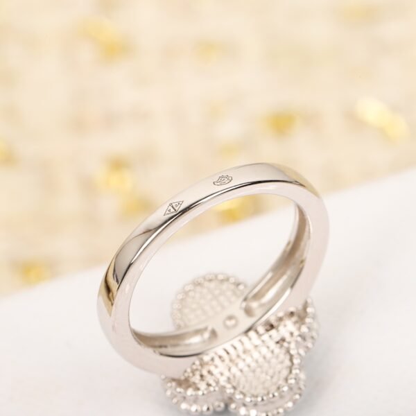 Van Cleef & Arpels - Image 7
