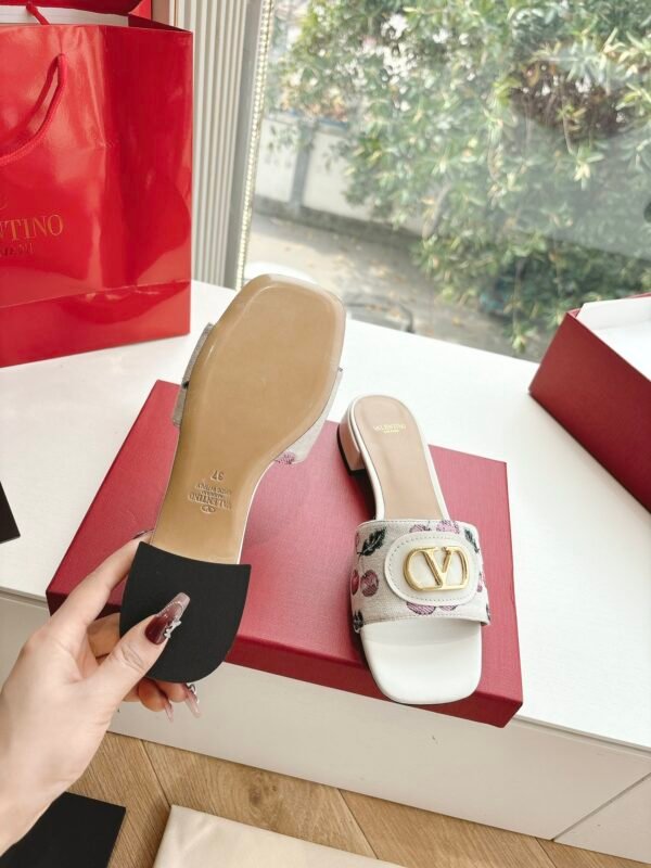 Valentino women - Image 2