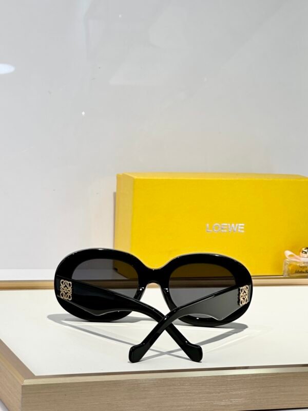 Loewe - Image 7