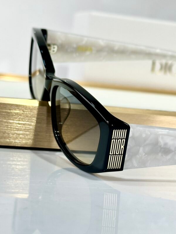 Dior - Image 7