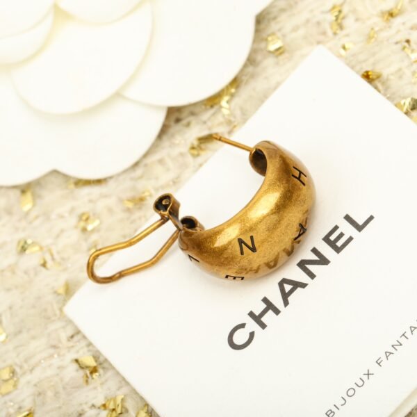 Chanel - Image 7