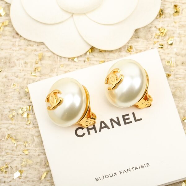 Chanel - Image 7
