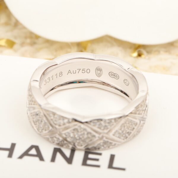 Chanel - Image 7