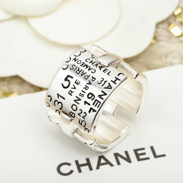 Chanel - Image 7