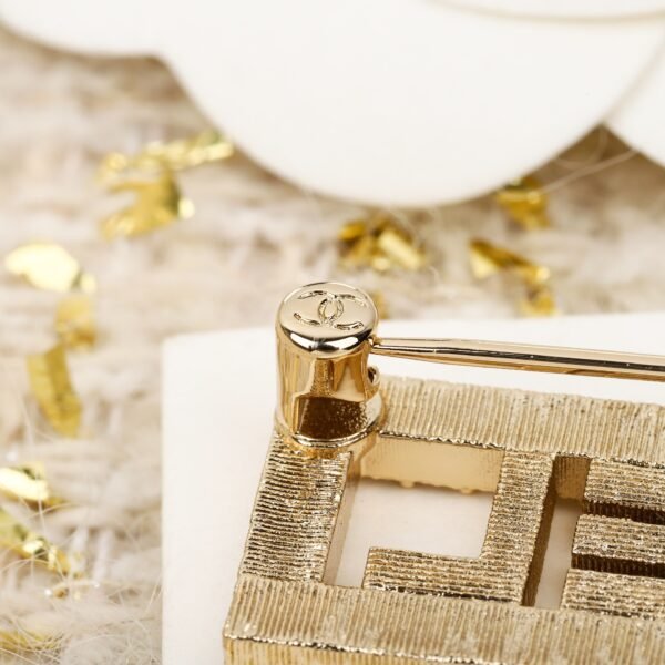 Chanel - Image 7