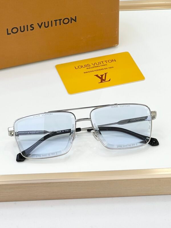 LV - Image 7