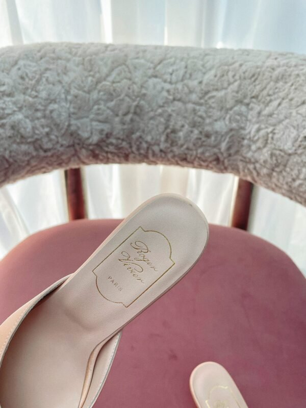 Roger Vivier - Image 3