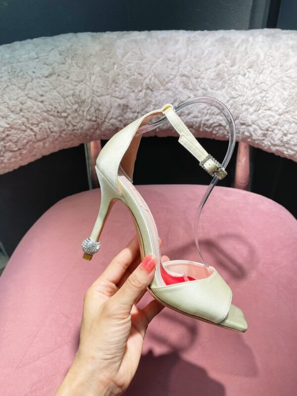 Roger Vivier - Image 3