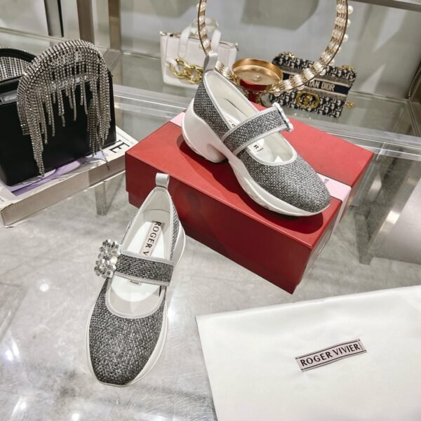 Roger Vivier - Image 7