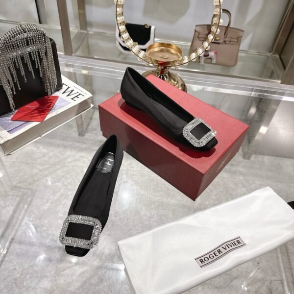 Roger Vivier - Image 7