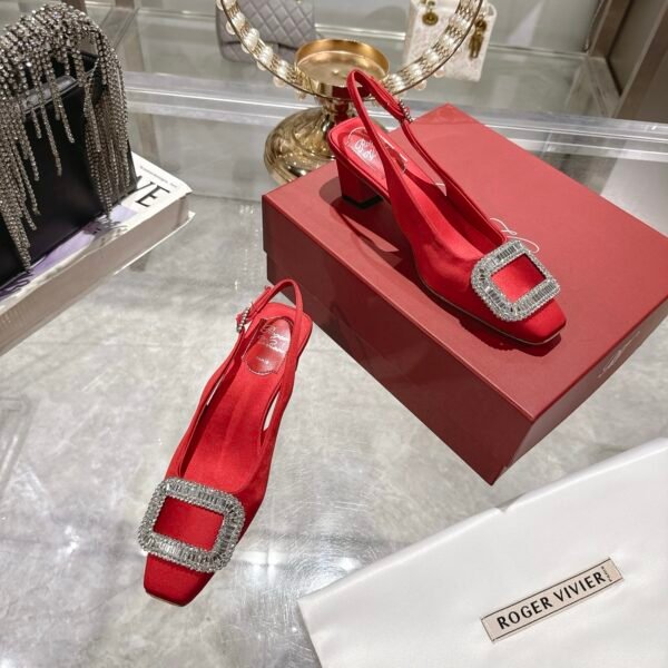 Roger Vivier - Image 3