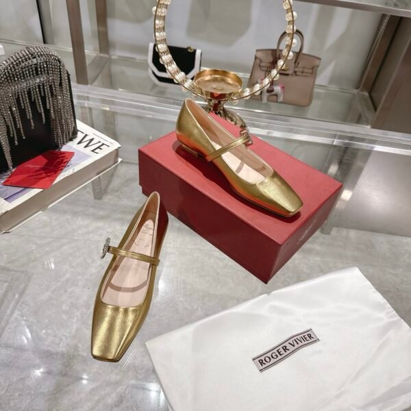 Roger Vivier - Image 3