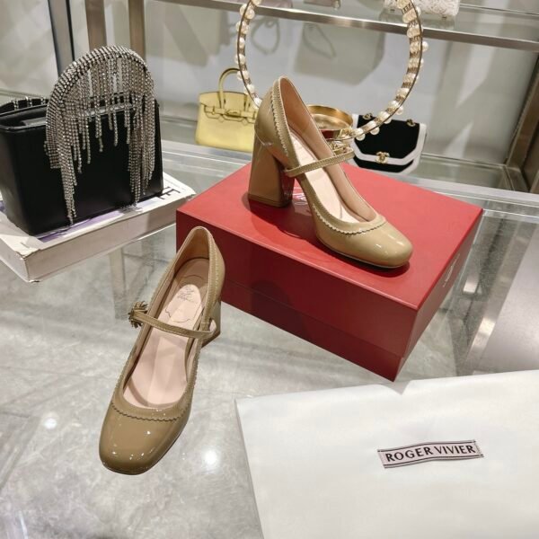 Roger Vivier - Image 3