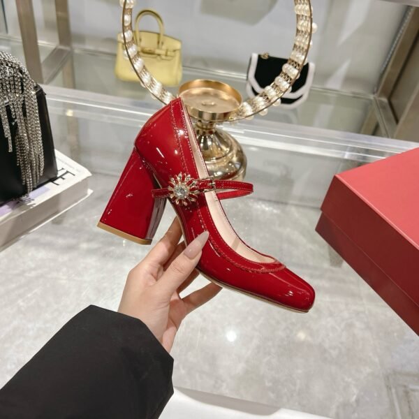 Roger Vivier - Image 3