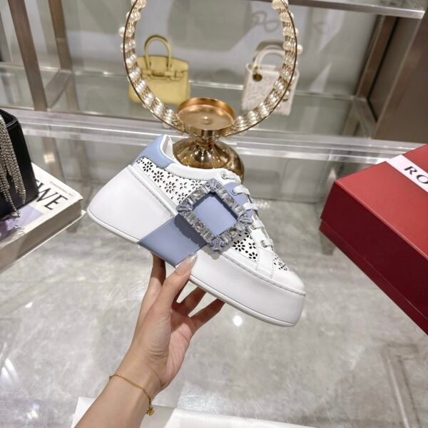 Roger Vivier - Image 7