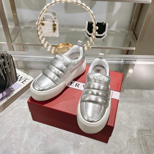 Roger Vivier - Image 7