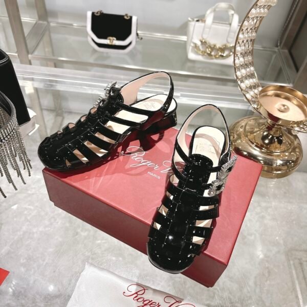 Roger Vivier - Image 7