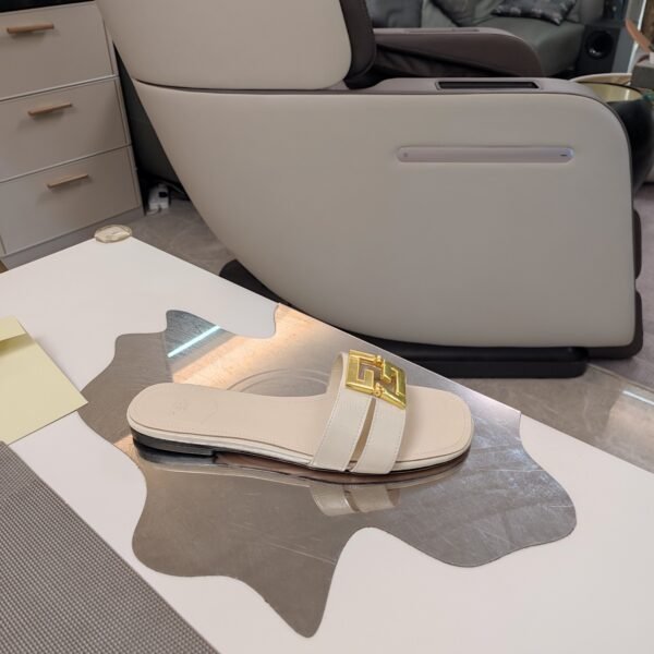 FENDI - Image 7