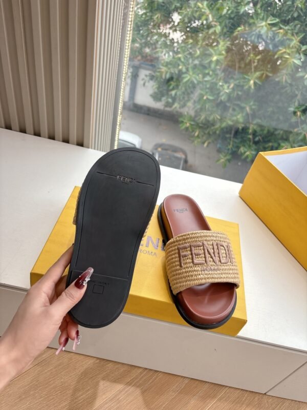 FENDI - Image 7