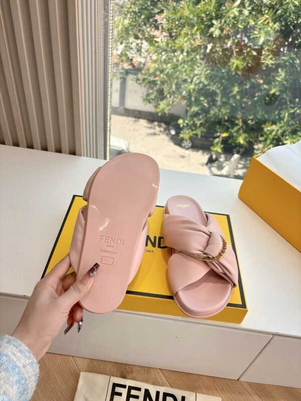 FENDI - Image 7