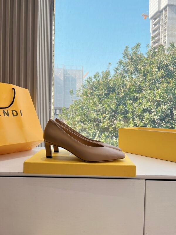 FENDI - Image 7