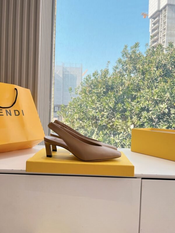 FENDI - Image 7