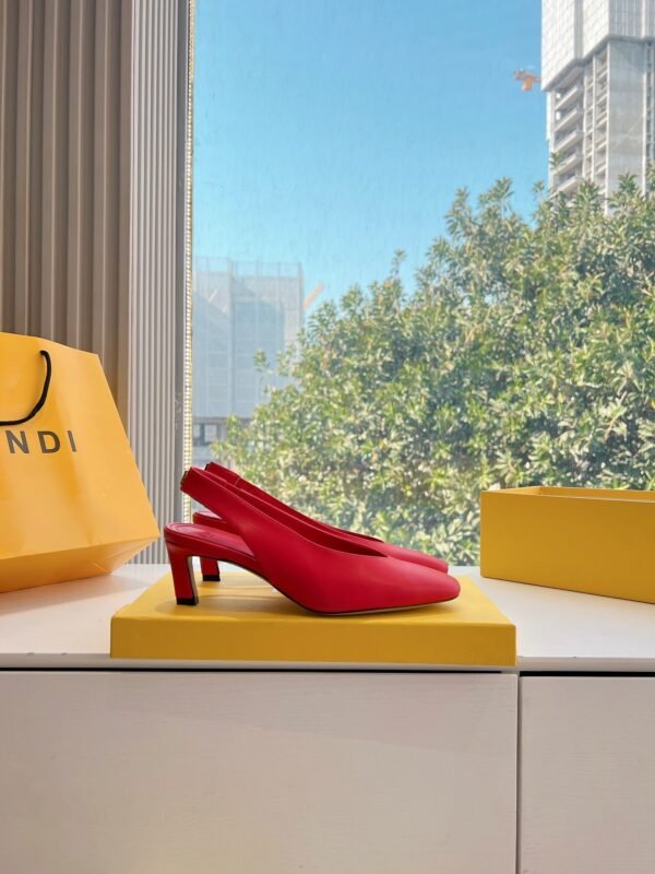 FENDI - Image 7