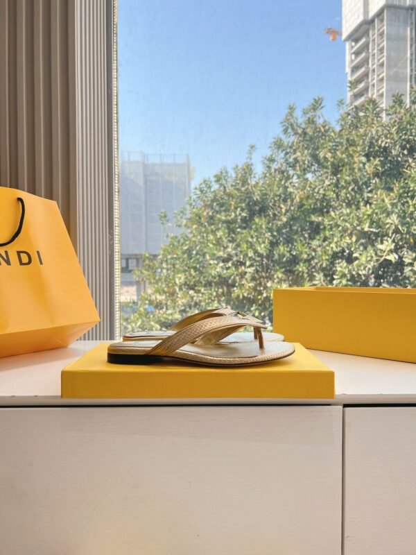 FENDI - Image 7