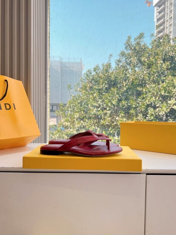 FENDI - Image 7