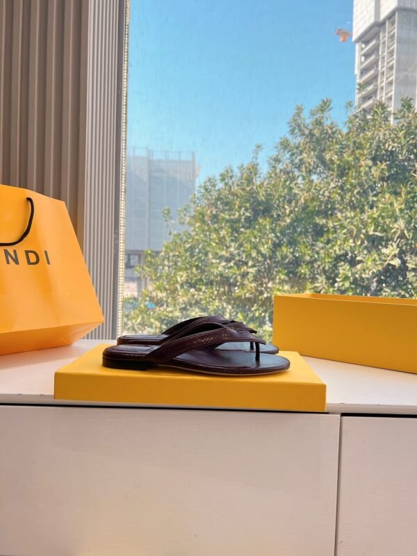 FENDI - Image 7
