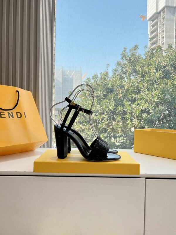 FENDI - Image 7