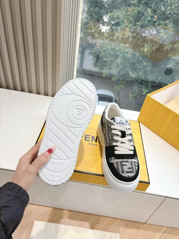 FENDI - Image 7