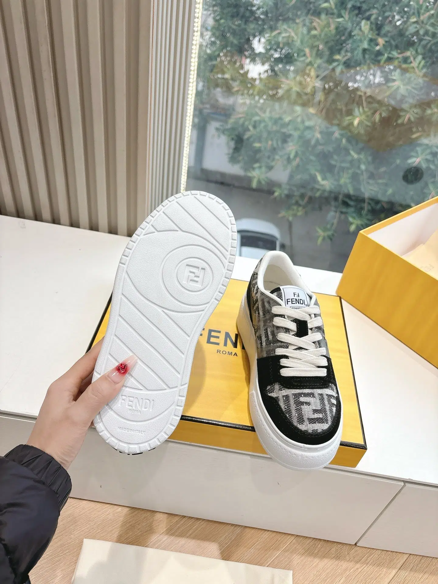 FENDI - Image 7