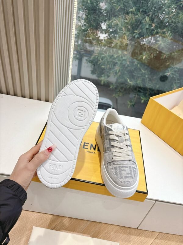 FENDI - Image 7