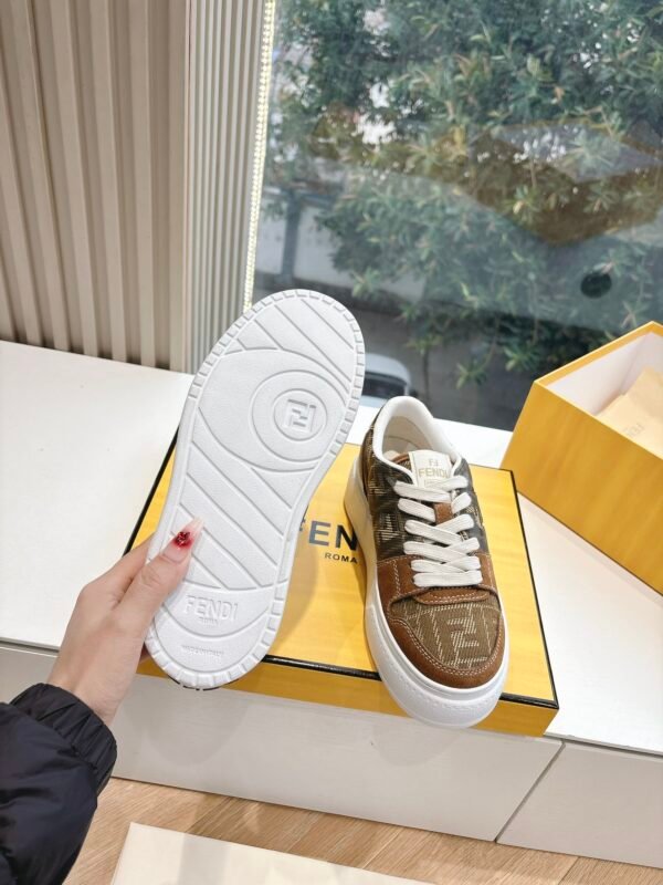 FENDI - Image 7