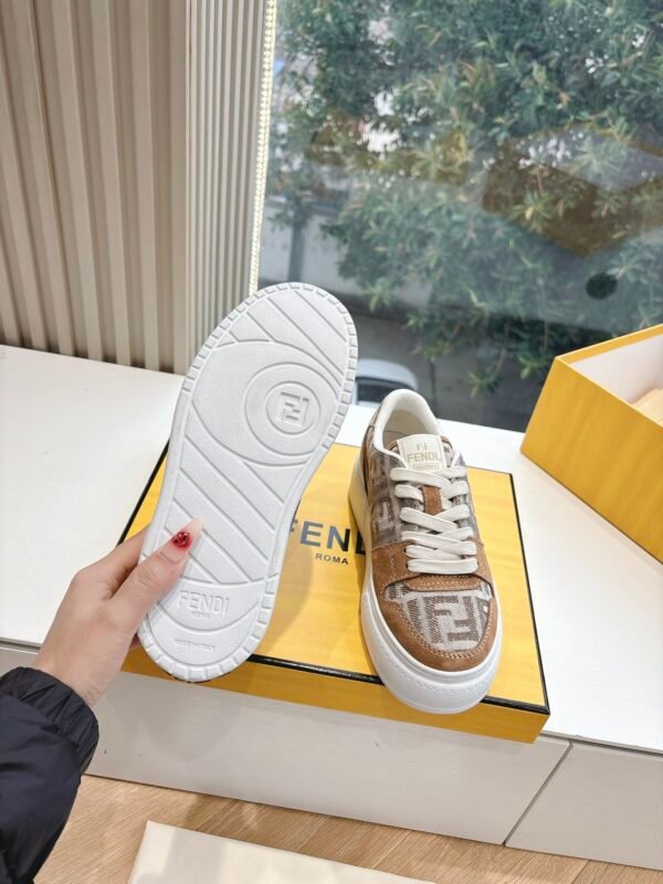 FENDI - Image 7