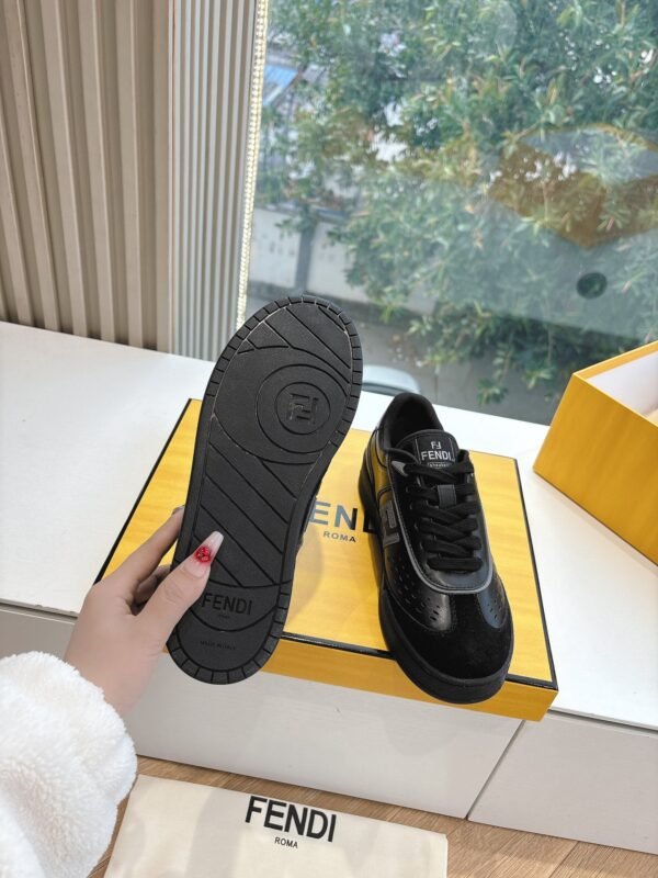 FENDI - Image 7