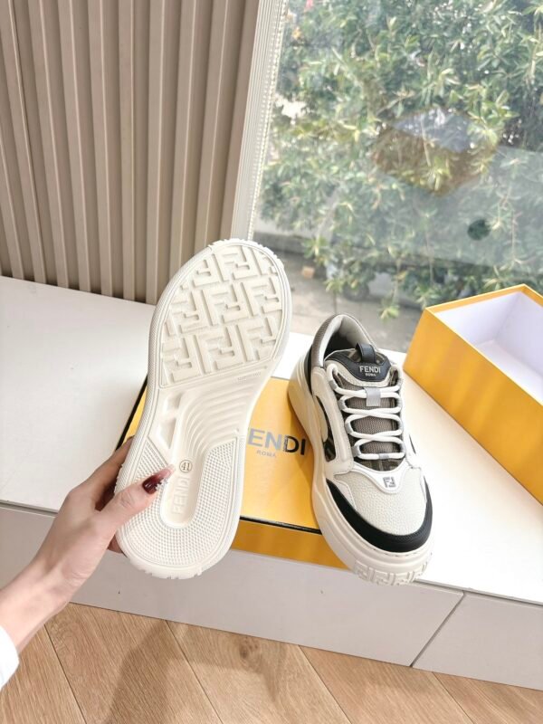 FENDI - Image 7