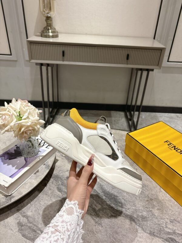 FENDI - Image 7