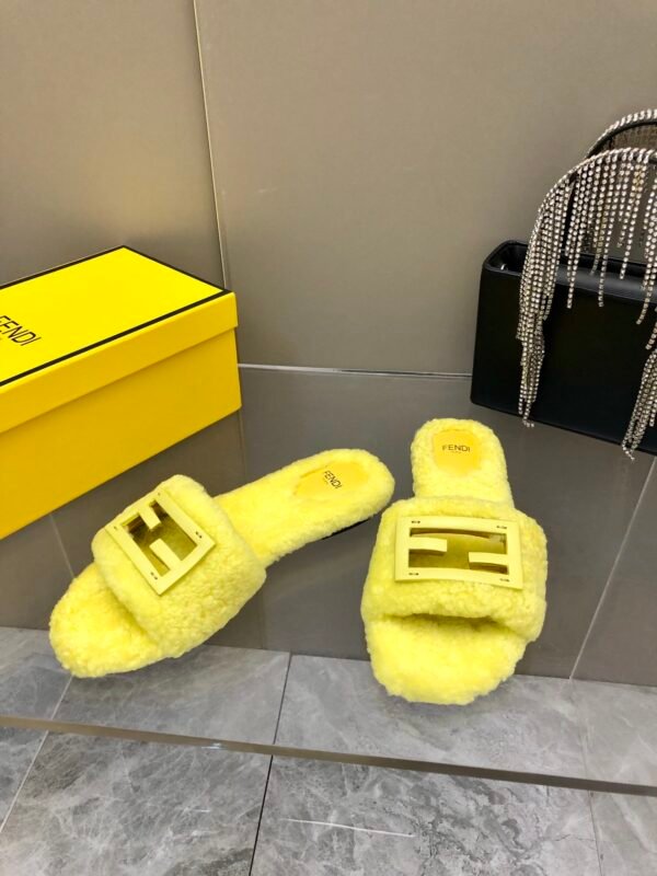 FENDI - Image 7