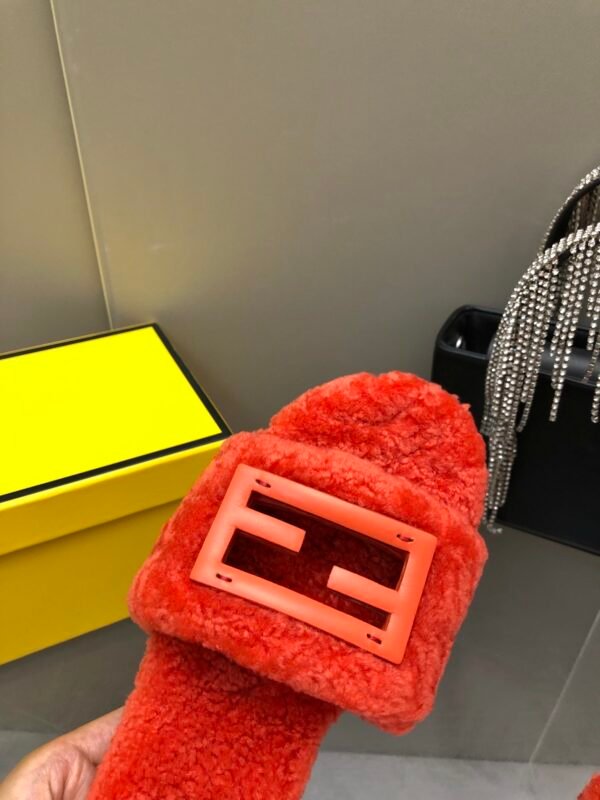 FENDI - Image 7