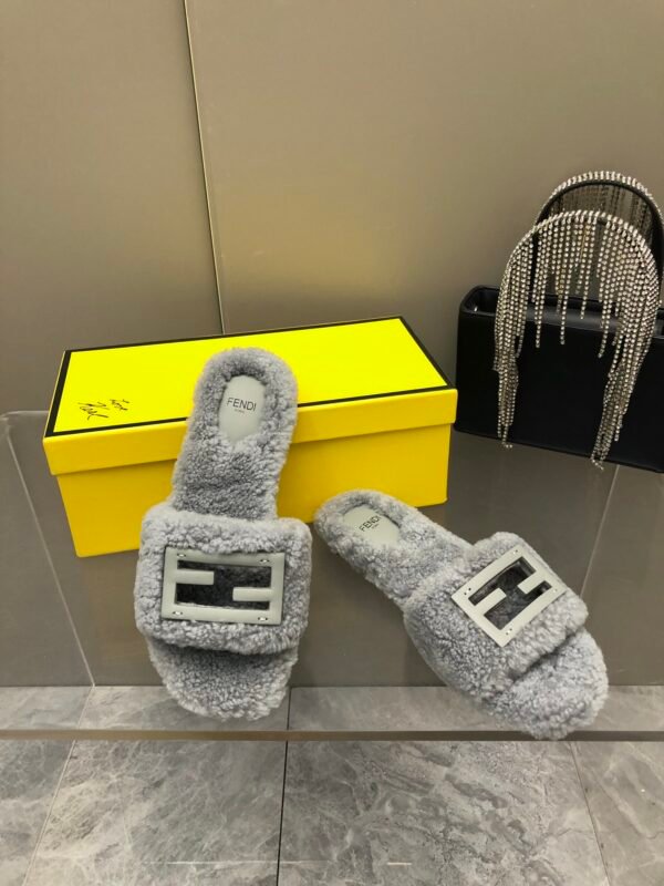 FENDI - Image 7