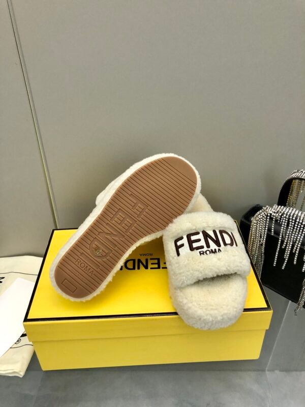 FENDI - Image 7