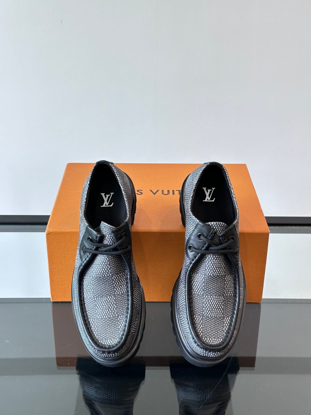 LV MAN - Image 7