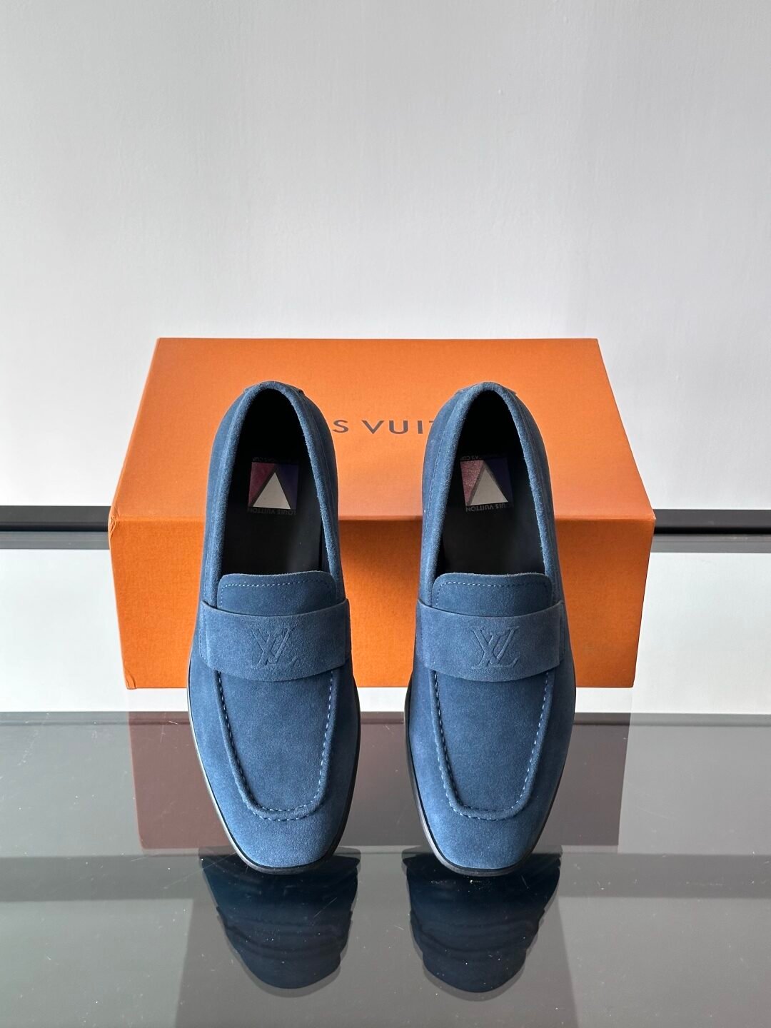 LV MAN - Image 7