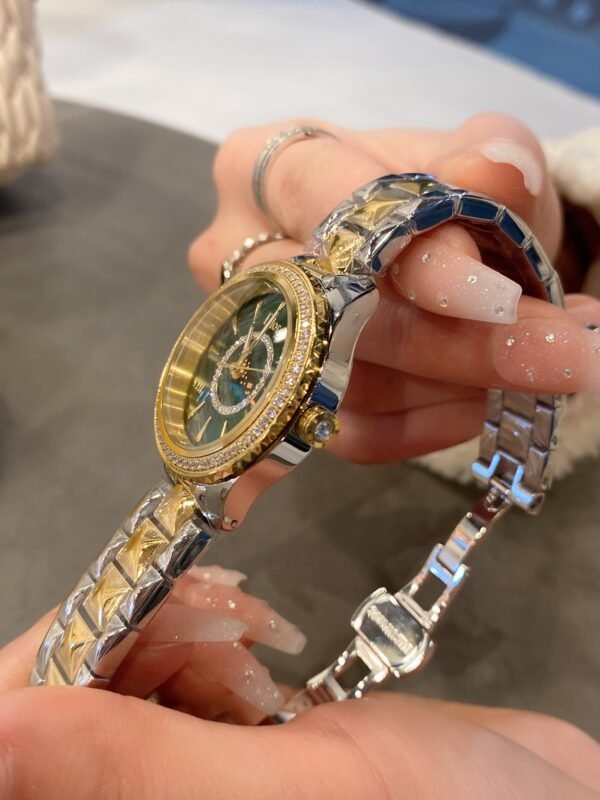 Dior - Image 7